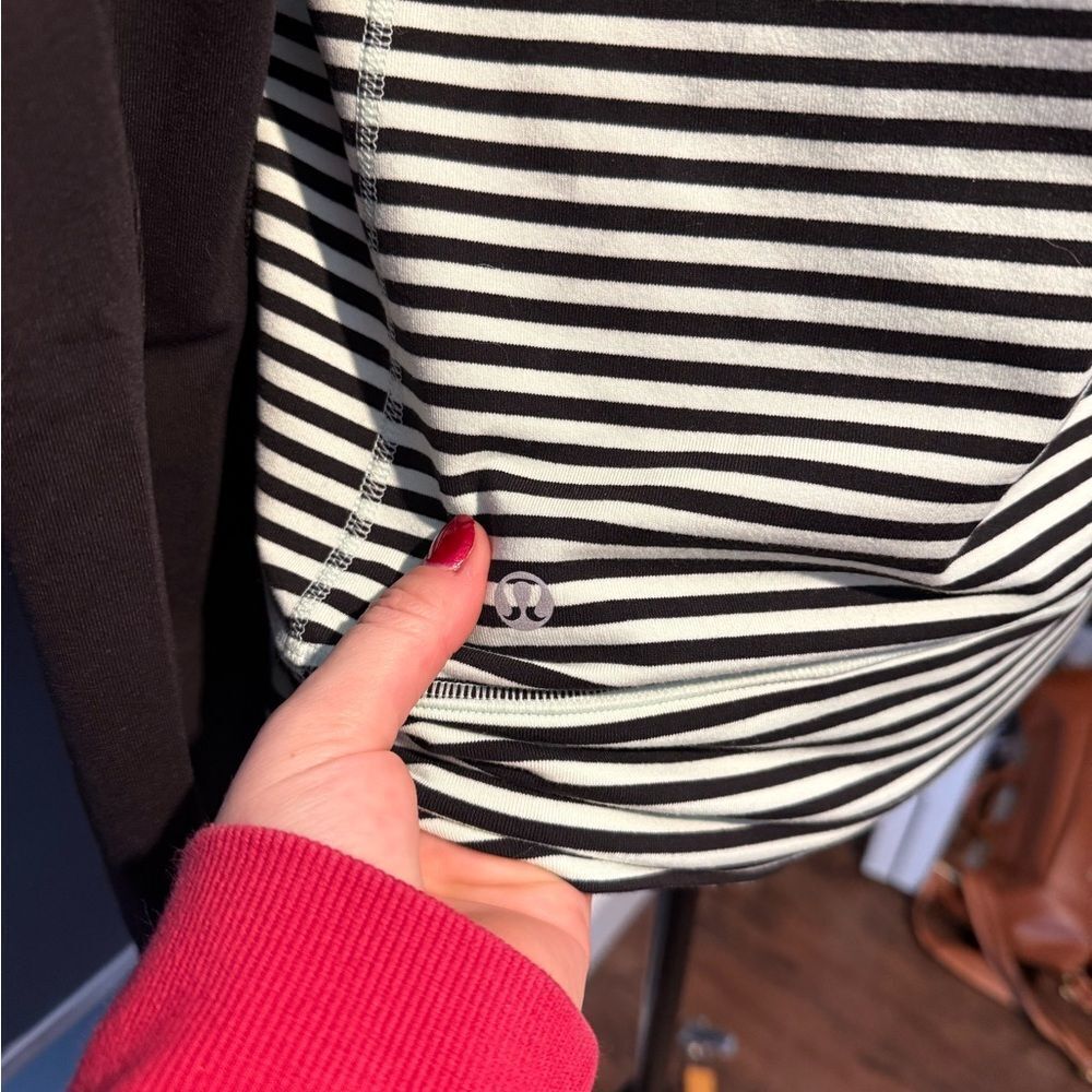 🩶Lululemon InStride Jacket – Size 8 🩶 - Picture 5 of 8